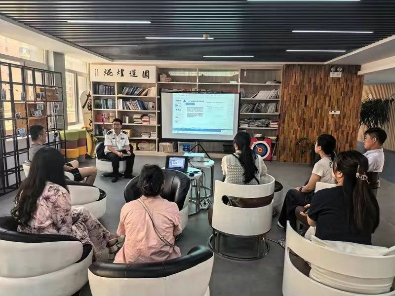 未命名_副本.jpg 未命名_副本.jpg