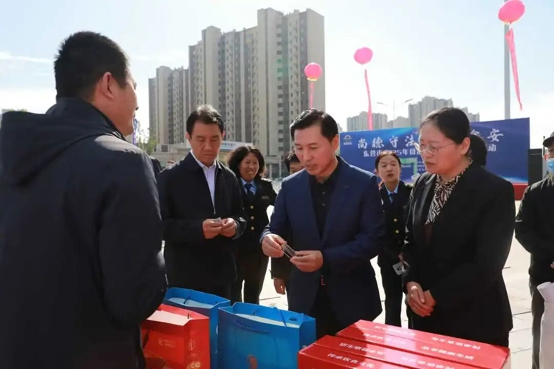 未命名_副本.jpg 未命名_副本.jpg